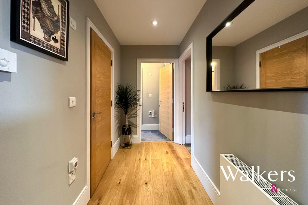 Additional image 12 of Roof Garden Apartment, The Galleries, Brentwood
