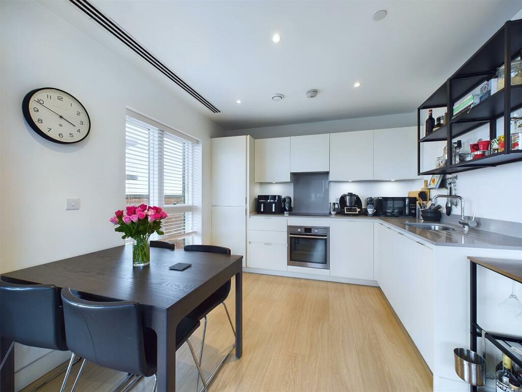 Additional image 12 of Cherry Orchard Road, Croydon