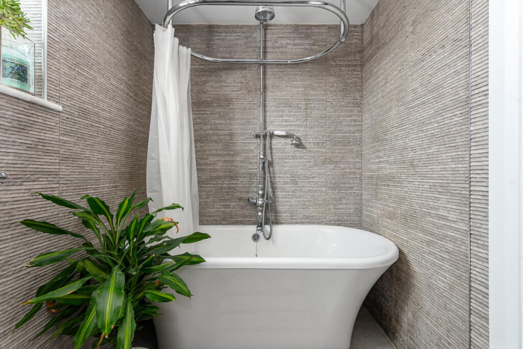 Additional image 11 of Haling Park Road, South Croydon, CR2