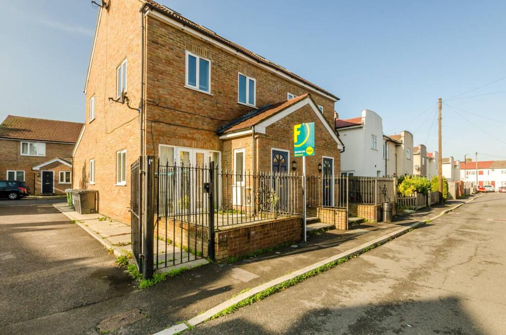 Additional image 4 of Taffy's How, Mitcham, CR4