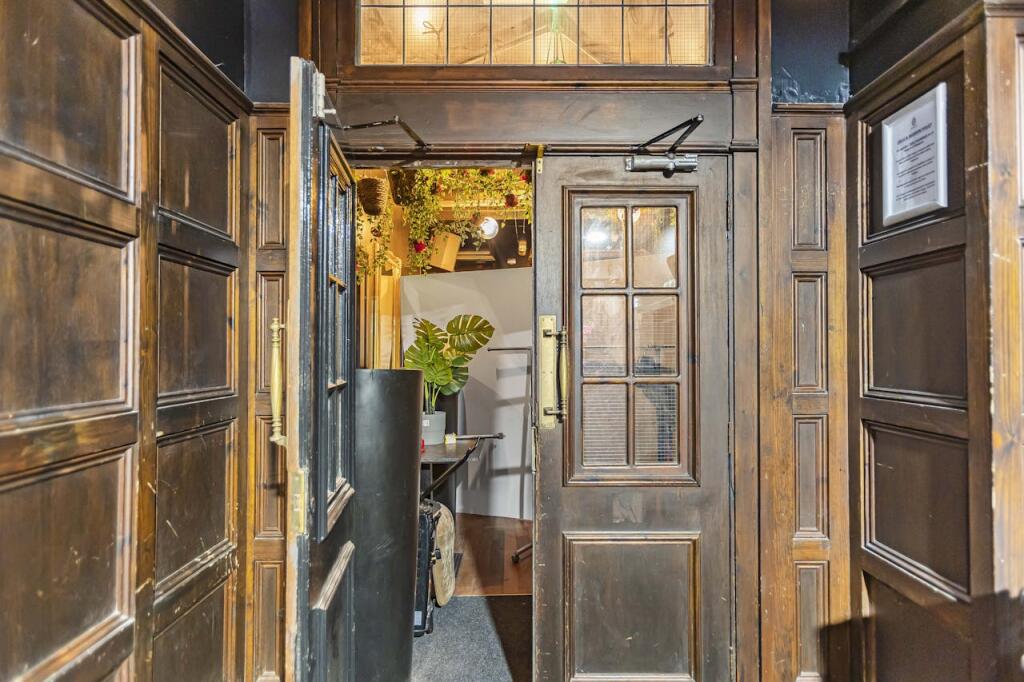 Additional image 13 of The Sugar Hut, 93-95 High Street, Brentwood, CM14 4RR