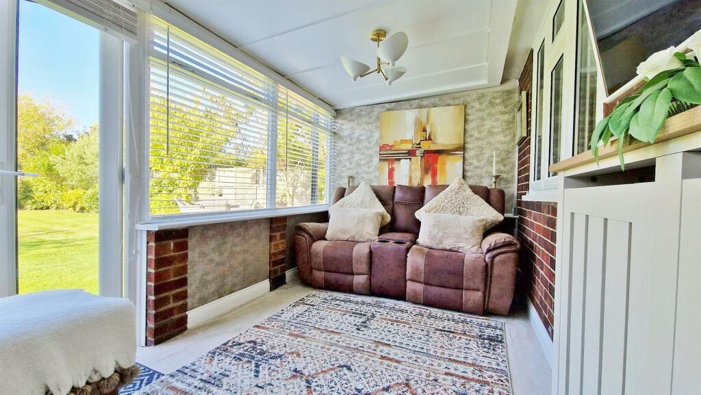 Additional image 18 of Old Parsonage Way, Frinton-On-Sea