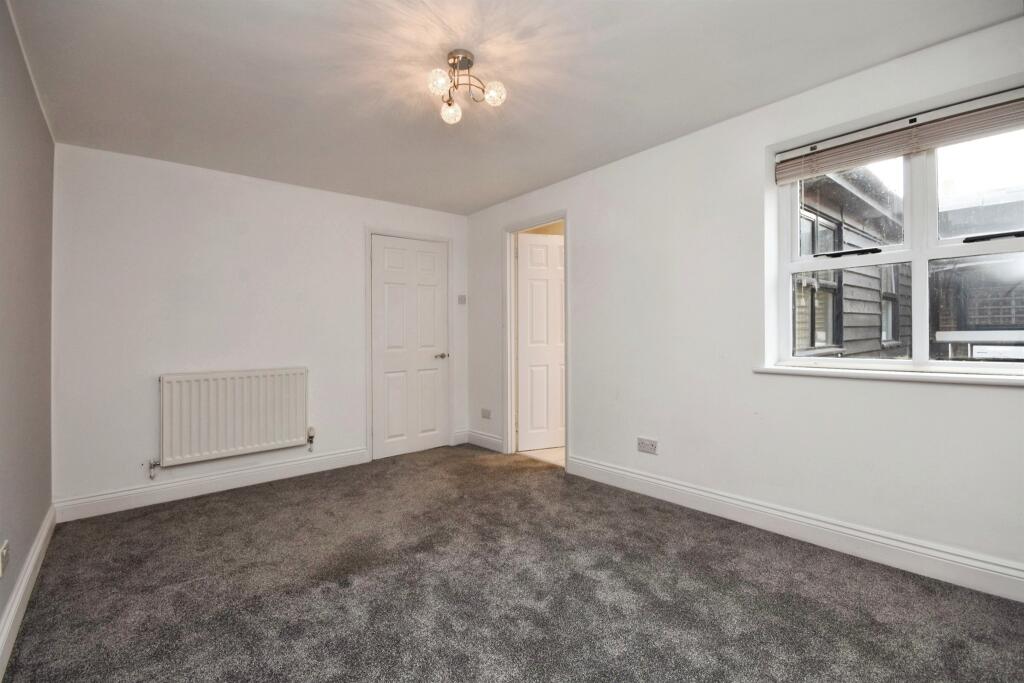 Additional image 12 of Coxtie Green Road, Pilgrims Hatch, Brentwood