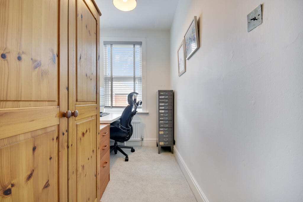 Additional image 19 of Beehive Lane, Chelmsford