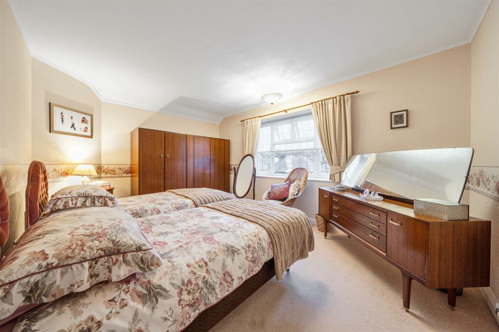 Additional image 19 of Lackford Road, Chipstead, Coulsdon