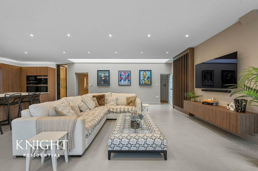 Additional image 42 of Coggeshall Road, Braintree, CM77