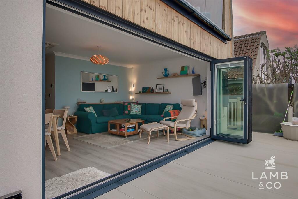 Additional image 49 of Eastern Promenade, Point Clear Bay