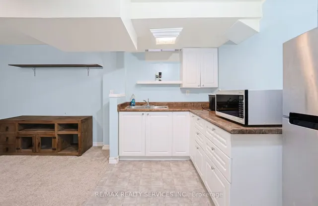 Additional image 38 of 28 Native Landing