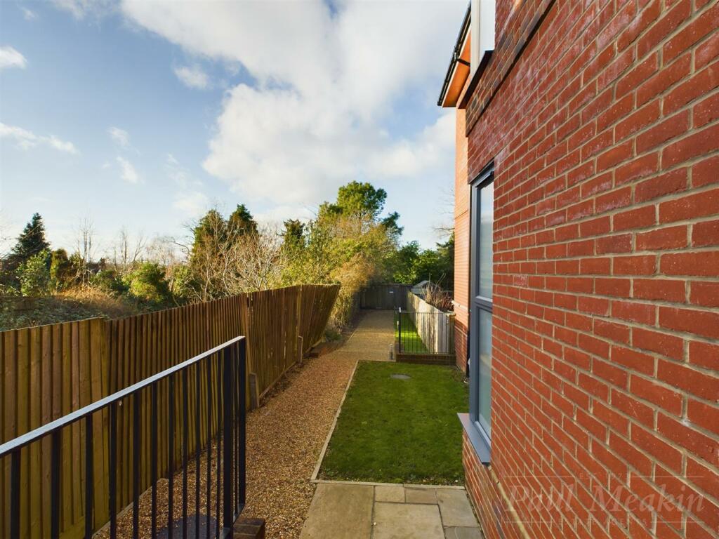 Additional image 10 of Melville Avenue, South Croydon