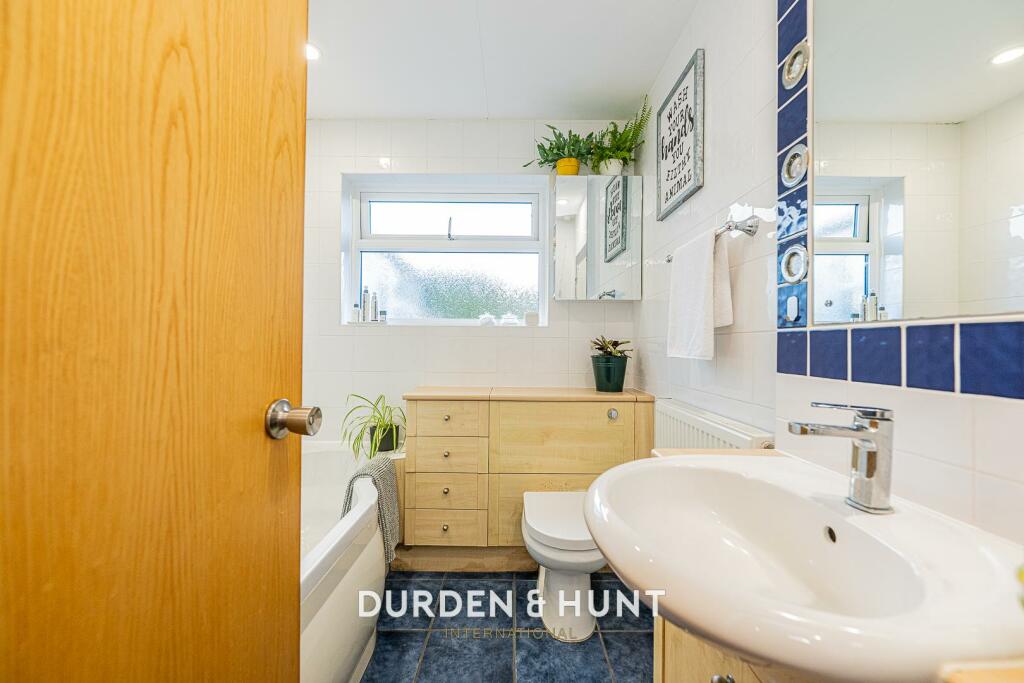 Additional image 12 of Walker Avenue, Fyfield, Ongar, CM5