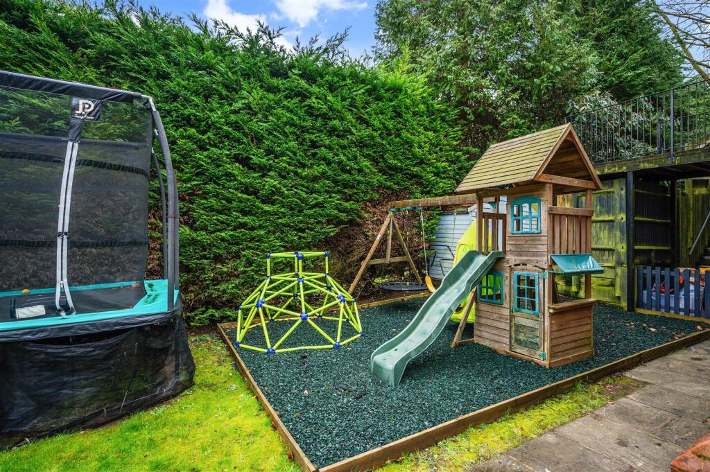 Additional image 40 of High Oaks Close, Coulsdon