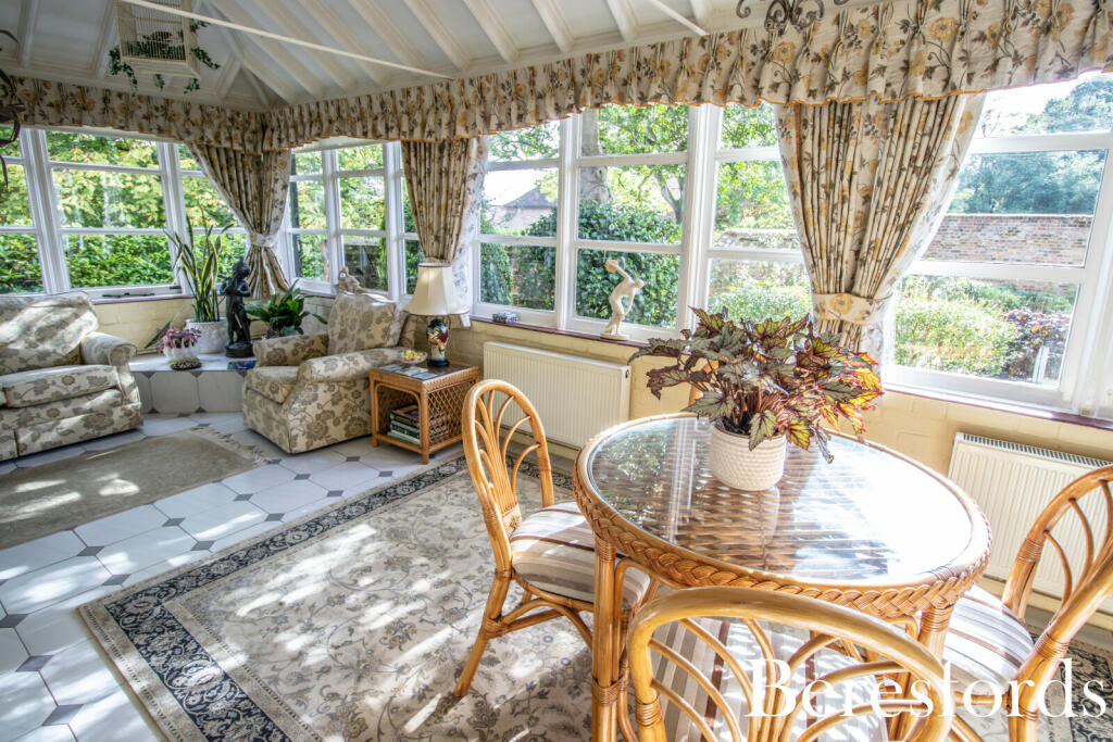 Additional image 6 of Huskards, Back Lane, CM4