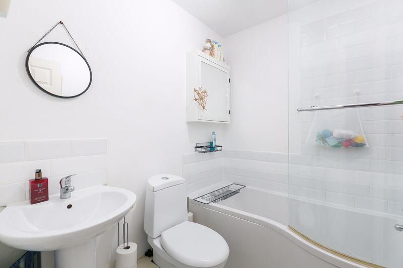 Additional image 17 of Hamond Close, South Croydon