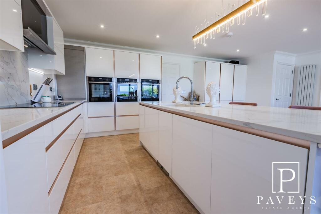 Additional image 9 of Kirby Road, Walton On The Naze