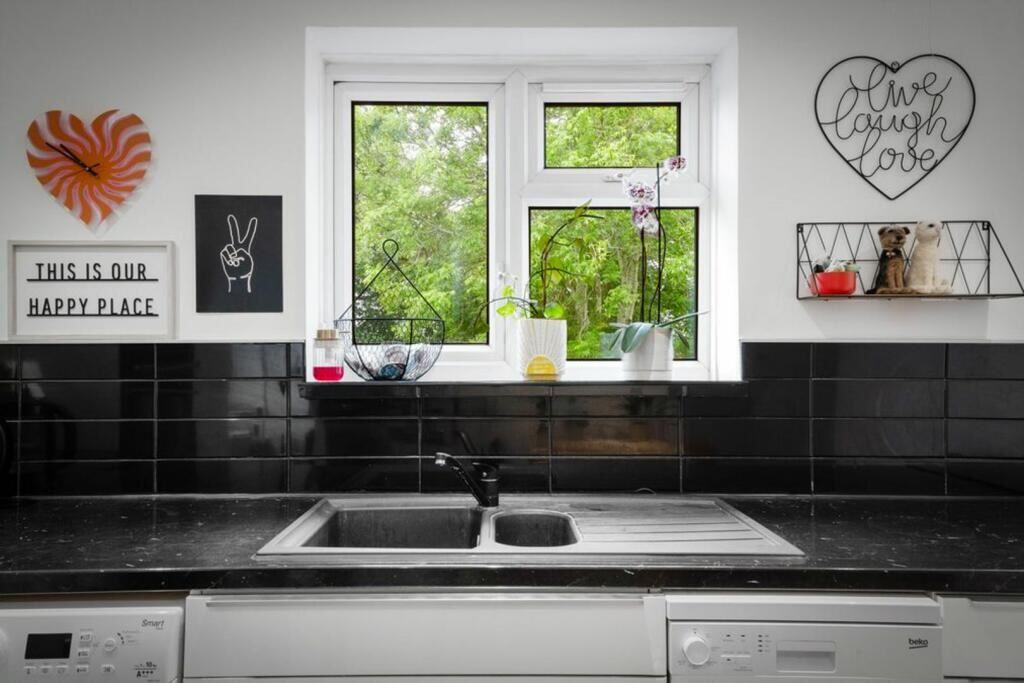 Additional image 4 of 6 Lime Grove, Warlingham, Surrey, CR6 9DB