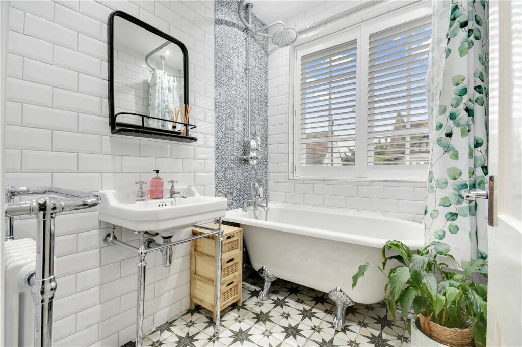 Additional image 9 of Cedar Avenue, Chelmsford, Essex, CM1