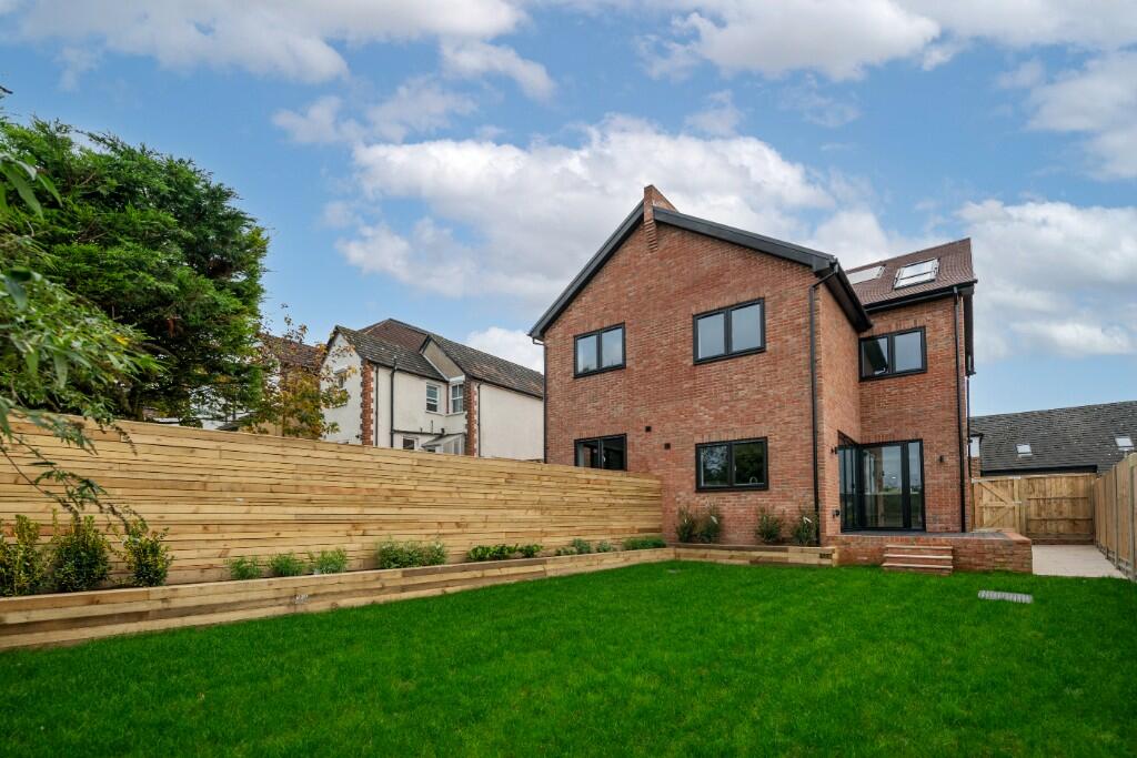 Additional image 17 of Beechwood Gardens, Caterham, Surrey, CR3