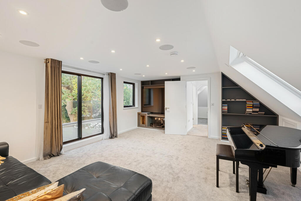 Additional image 22 of Pine Coombe, Shirley, CR0