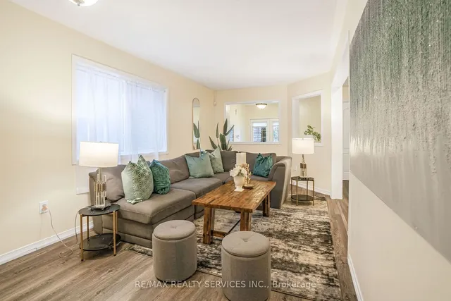 Additional image 10 of 28 Native Landing