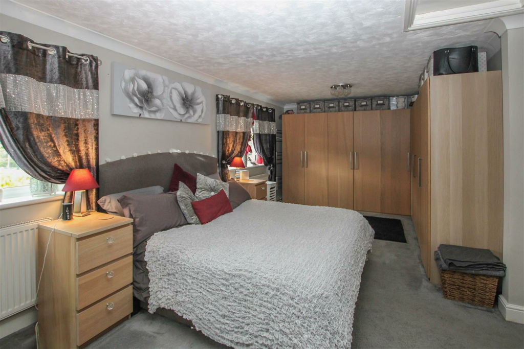 Additional image 30 of Honeypot Lane, Brentwood