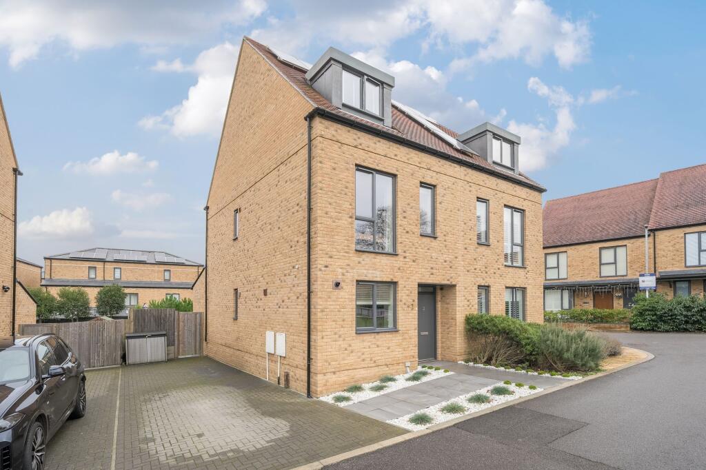 Additional image 17 of Van Brugh Avenue, Coulsdon, CR5