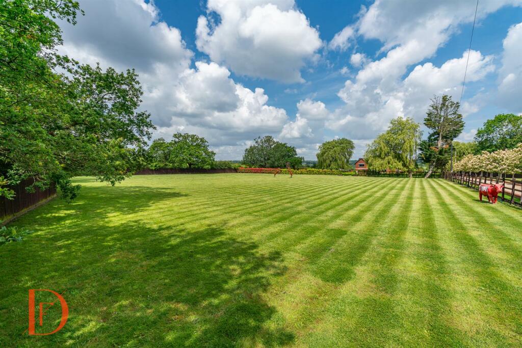 Additional image 39 of Coopersale Lane, Theydon Bois