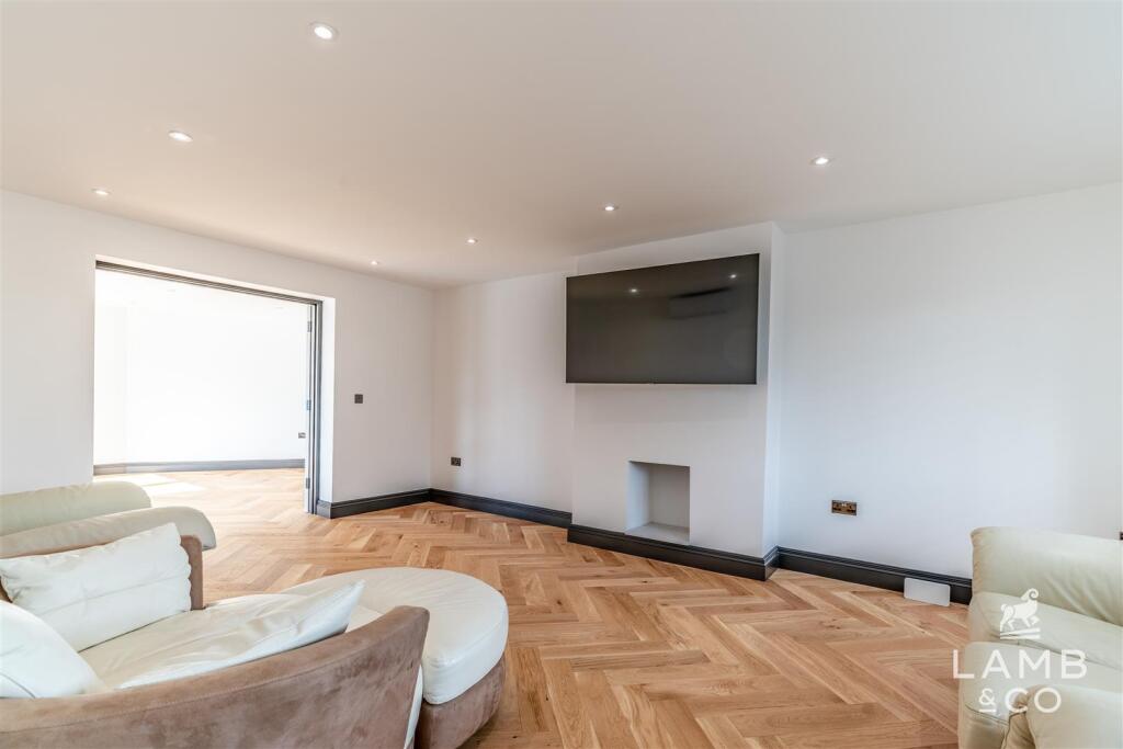 Additional image 9 of Freshwinds, Percival Road, Walton On The Naze