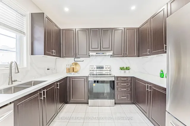 Additional image 13 of 351 Royal West Dr