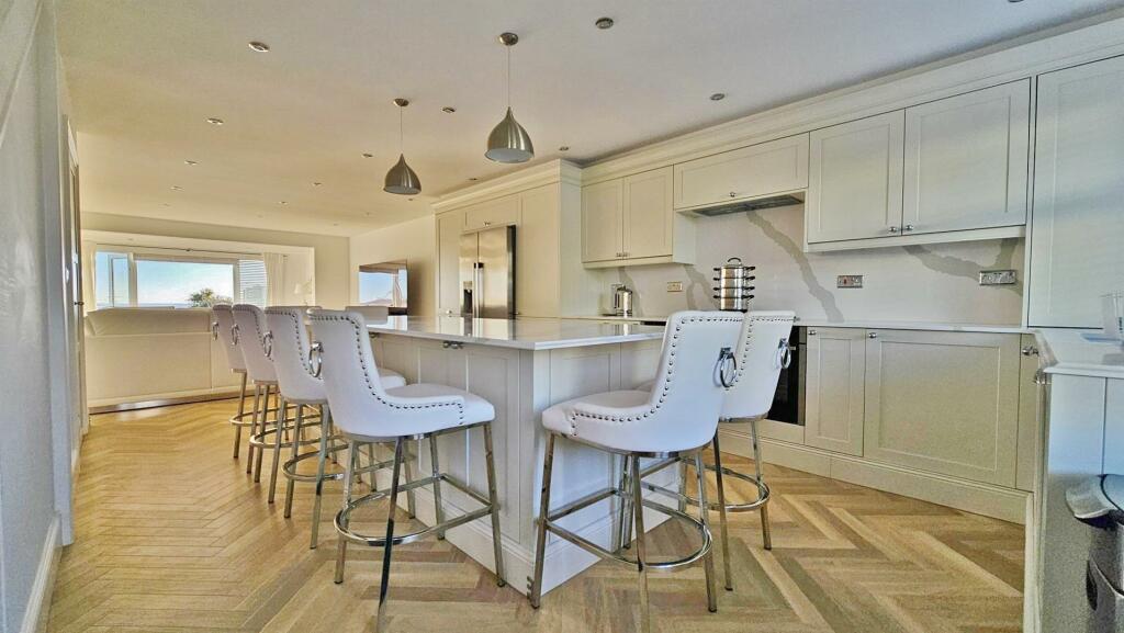 Additional image 4 of Green Lane, Walton On The Naze