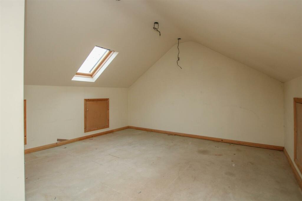 Additional image 14 of Newlands Close, Hutton, Brentwood