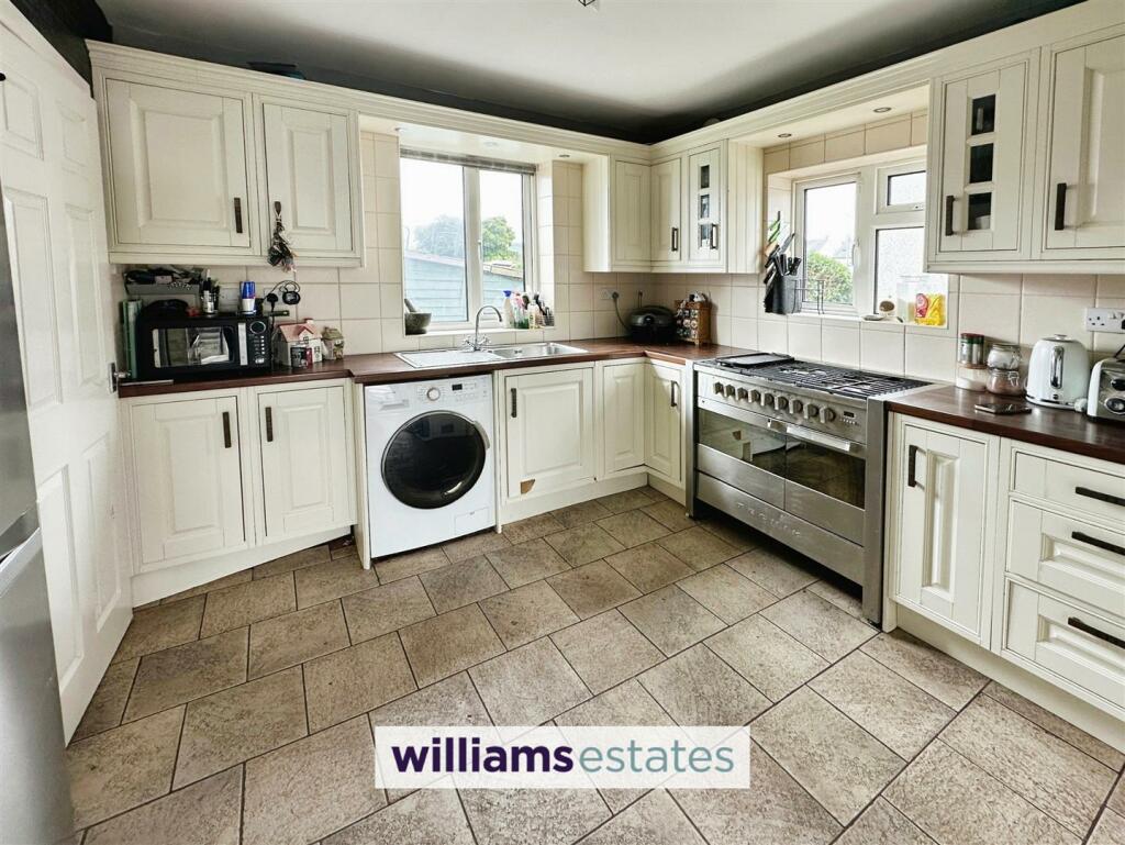 Additional image 5 of Maes Y Dre, Holywell Road, Caerwys