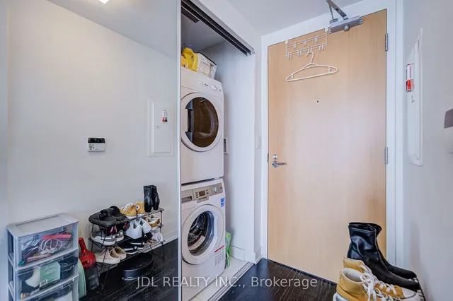 Additional image 21 of 11 Wellesley St Unit 4612