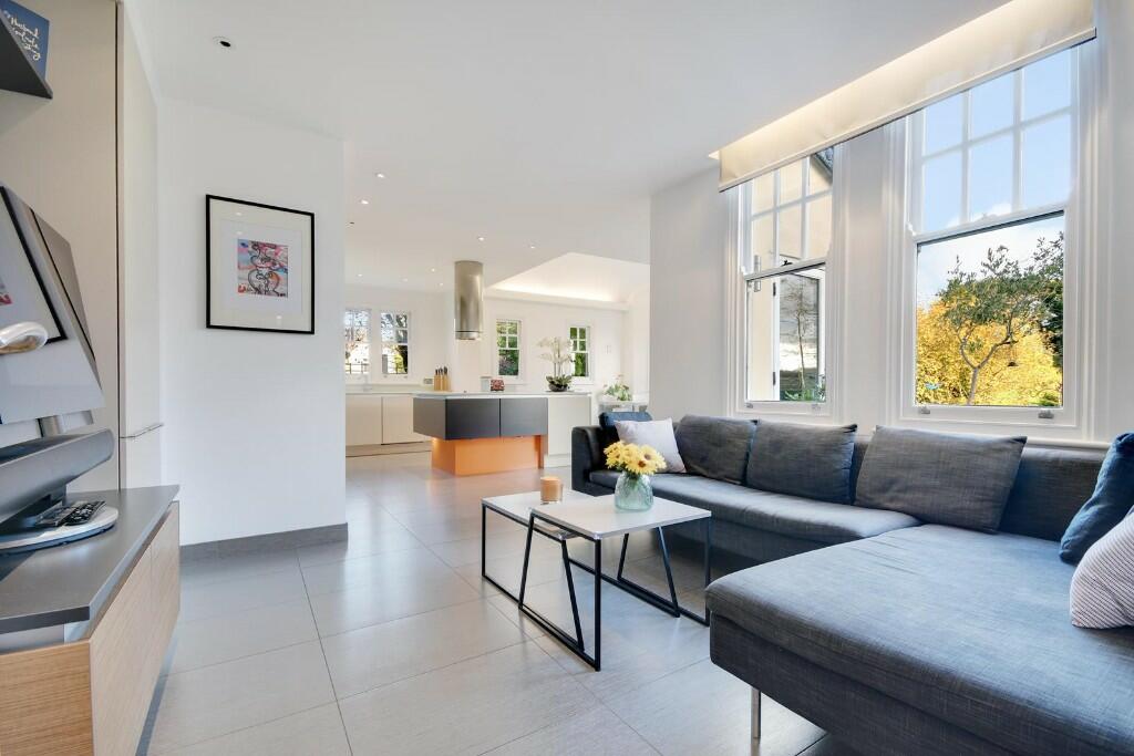 Additional image 7 of Hillwood Grove, Hutton Mount, Brentwood, Essex, CM13