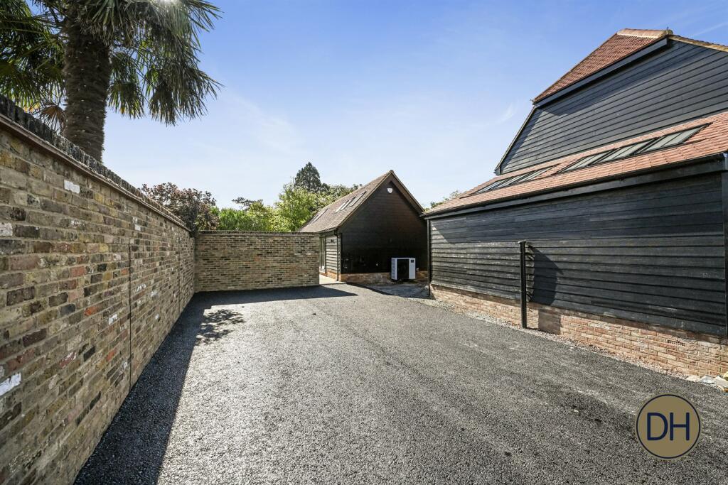 Additional image 2 of Primrose Cottage, Threshers Bush, Essex CM17