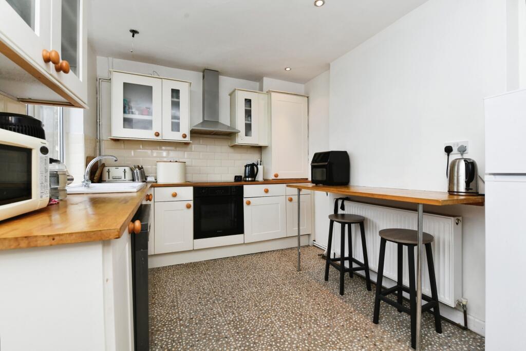 Additional image 4 of Warescot Road, Brentwood, Essex, CM15