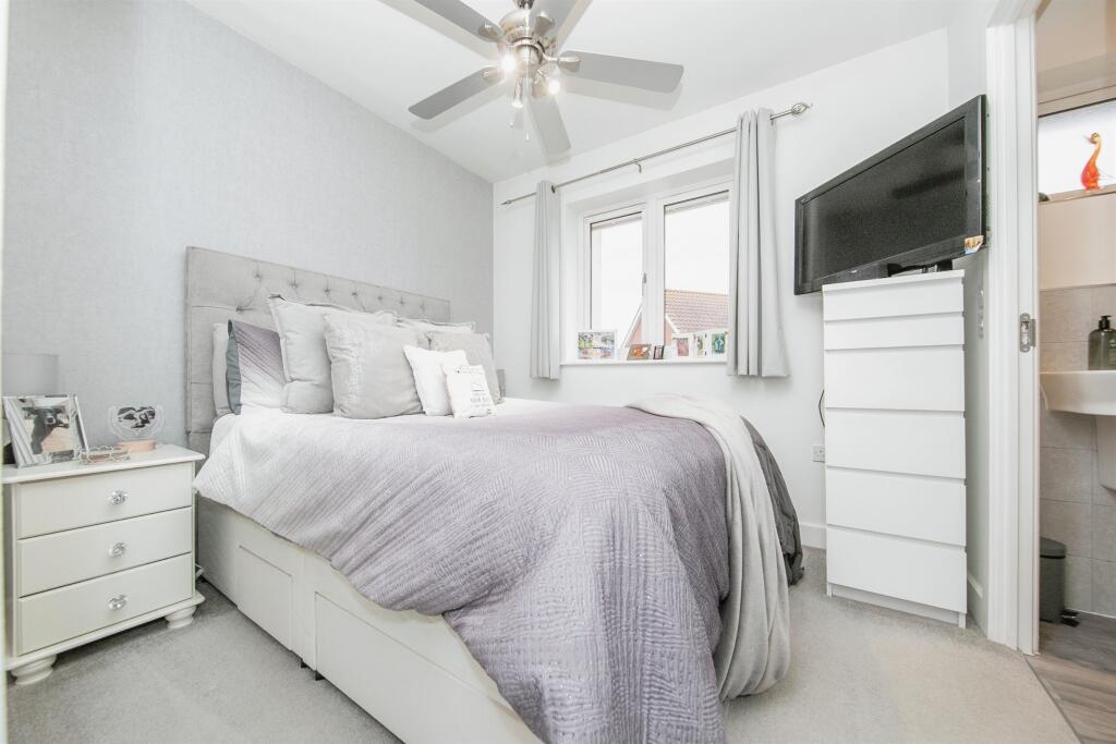 Additional image 10 of Quayside Parade, Rowhedge, Colchester