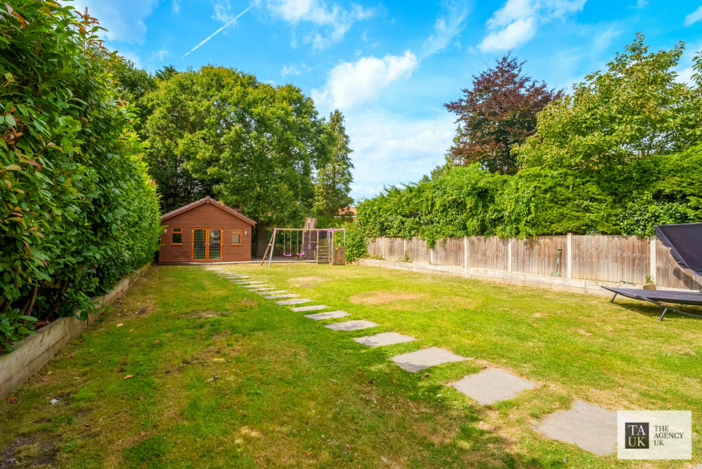 Additional image 4 of Nags Head Lane, Brentwood, CM14