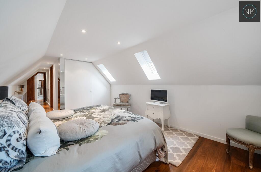 Additional image 29 of Coopers Court, Piercing Hill, Theydon Bois, Epping, Essex, CM16