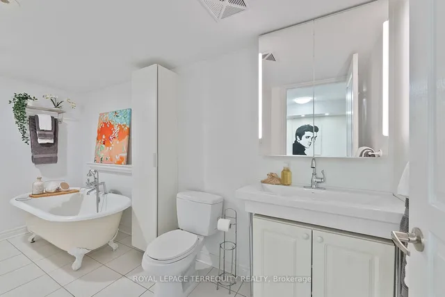 Additional image 22 of 60 Carr St Unit 11