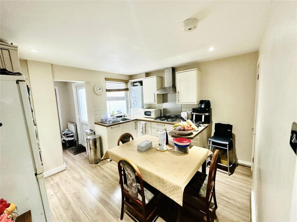 Additional image 5 of Selsdon Road, South Croydon, CR2