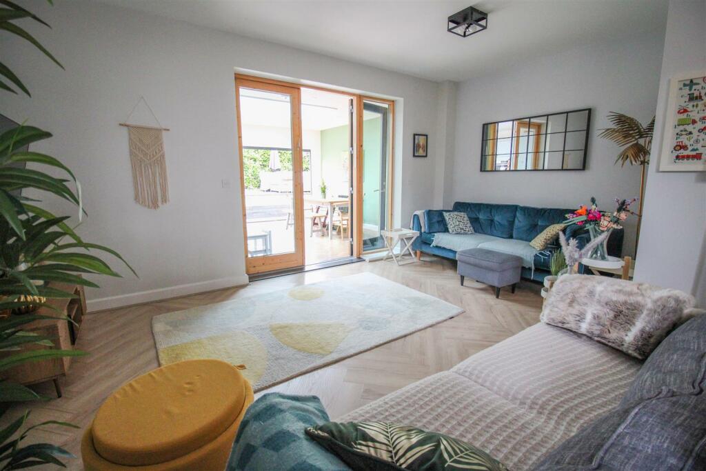 Additional image 4 of Barnsley Wood Rise, Newhall