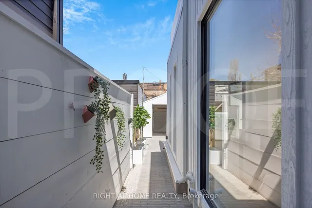 Additional image 17 of 768 Richmond St