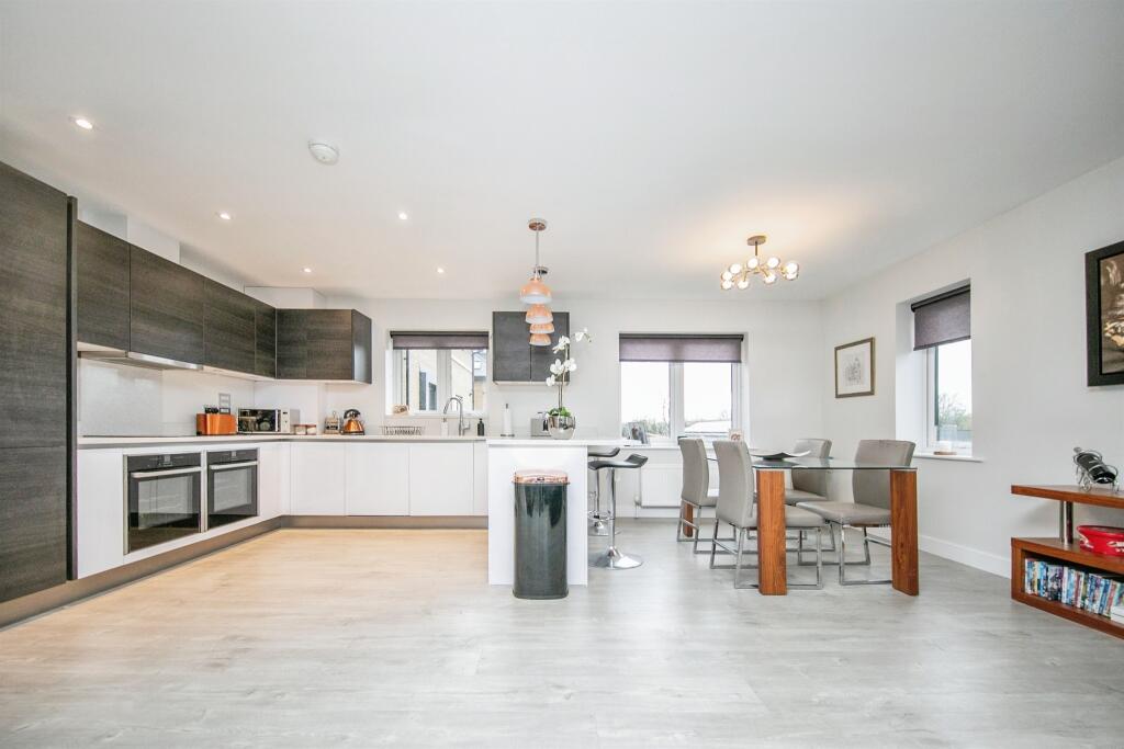 Additional image 10 of Clarendon Way, Colchester