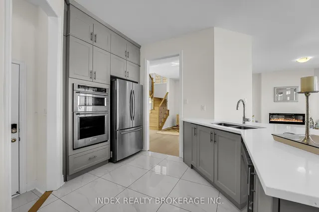 Additional image 13 of 17 Duxbury Rd