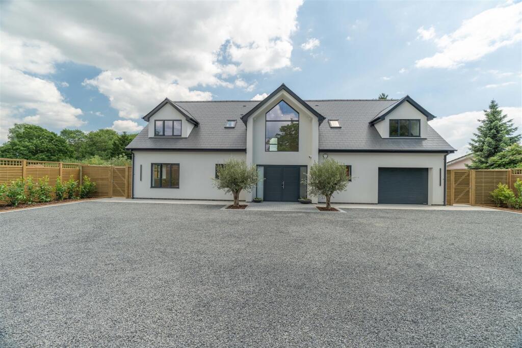 Additional image 32 of Broomhills Chase, Little Burstead, Billericay