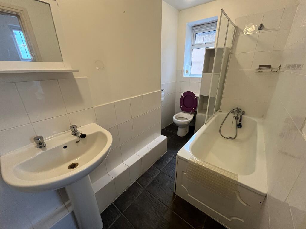 Additional image 7 of High Street, Harwich