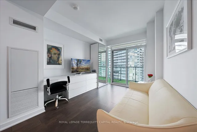 Additional image 17 of 38 Iannuzzi St Unit 2209