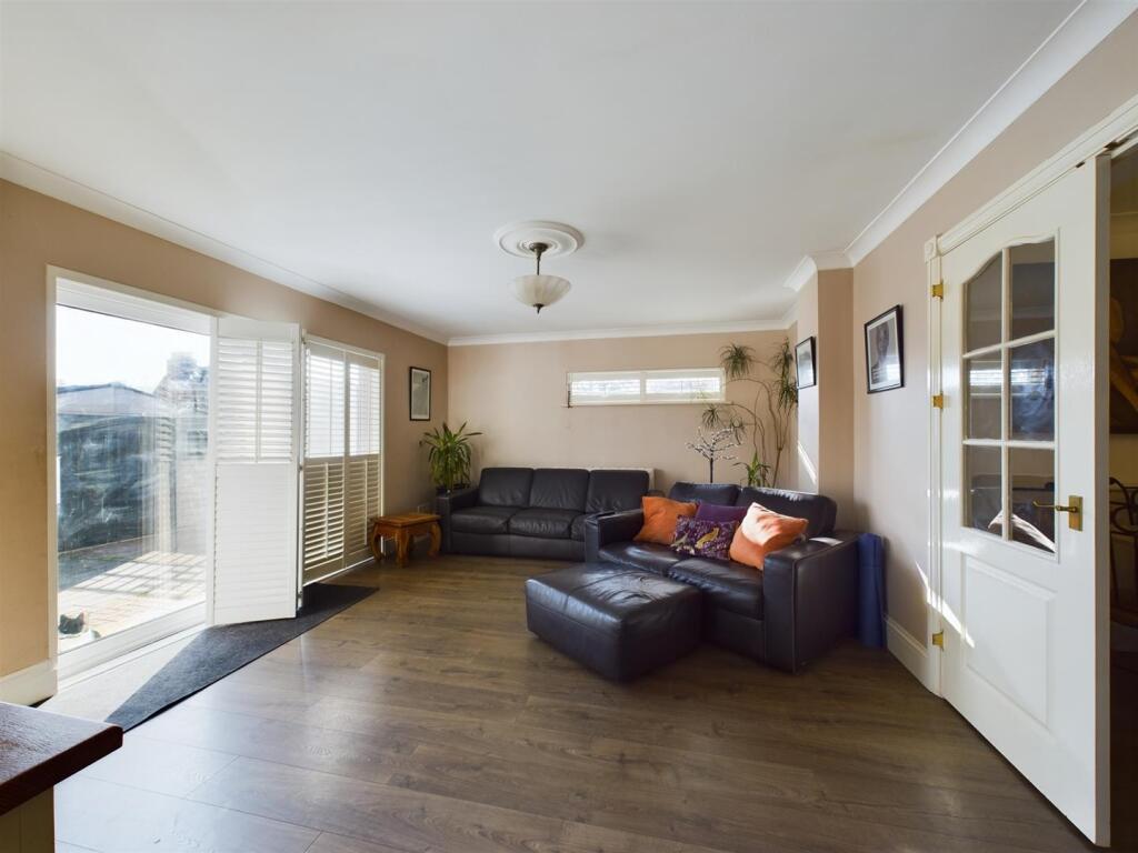 Additional image 7 of St. Margarets Road, Coulsdon