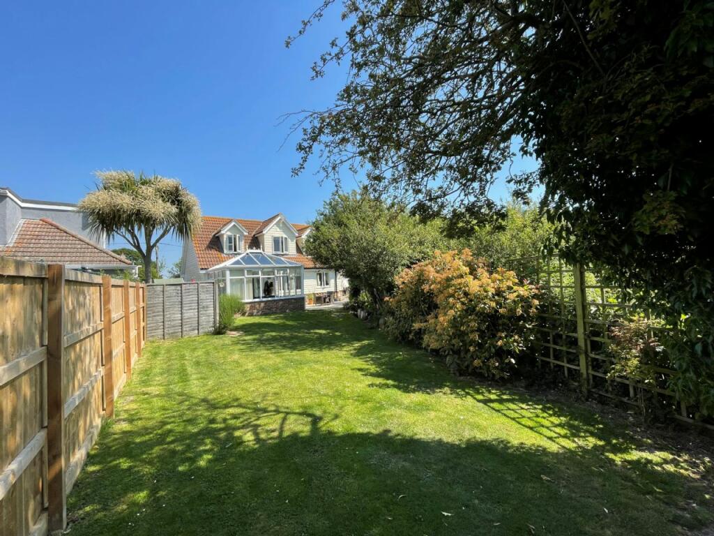 Additional image 21 of PERCIVAL ROAD, KIRBY-LE-SOKEN