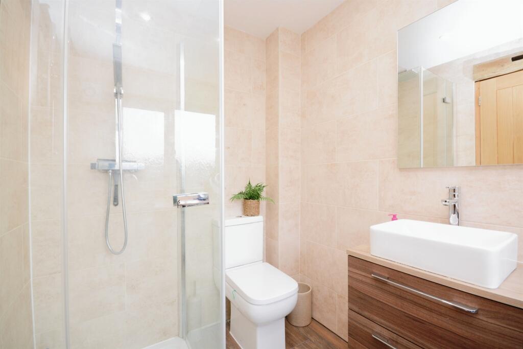 Additional image 7 of Deal Tree Bungalows, Doddinghurst, Brentwood